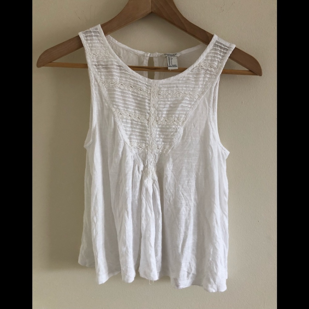 Forever 21 white crop Sleeveless top